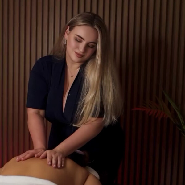 Deep Muscle Relaxation Massage